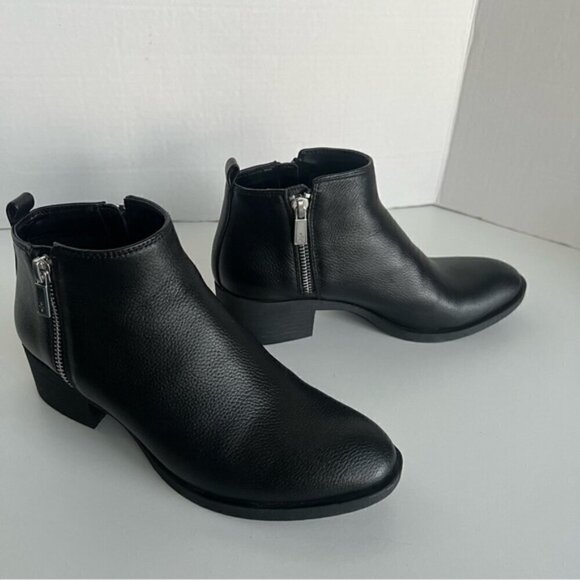 Kenneth Cole New York - Women’s Double Zipper Ankle Boots - Black. Size: 6 (US) - Picture 1 of 16